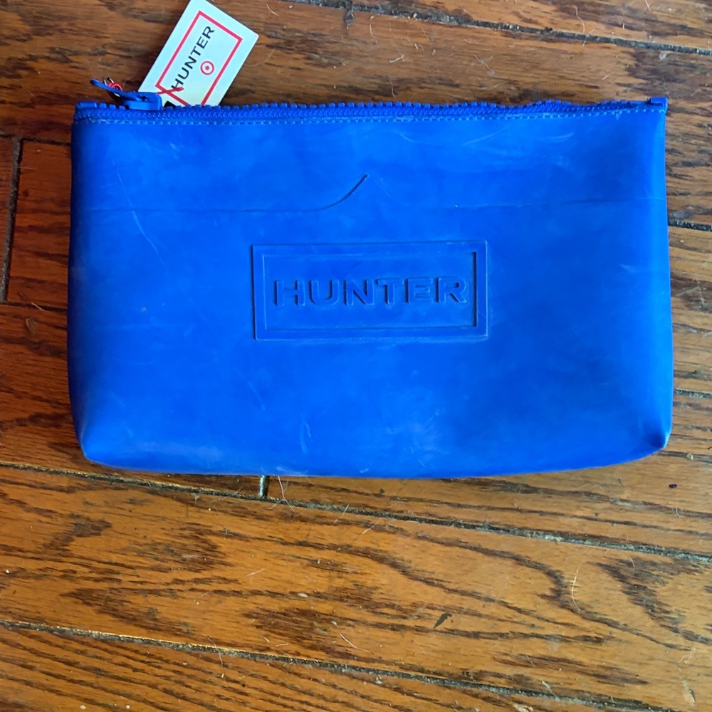 Hunter Red Backpack with Detachable Blue Pouch - Picture 4 of 4